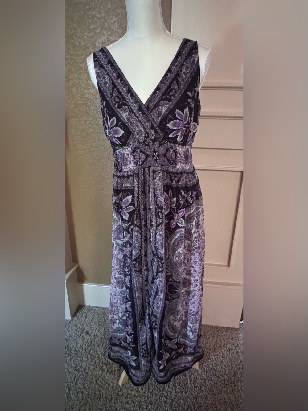 Chaudry KC Sleeveless Purple Paisley V-Neck Maxi Dress - Women's Summer Maxi